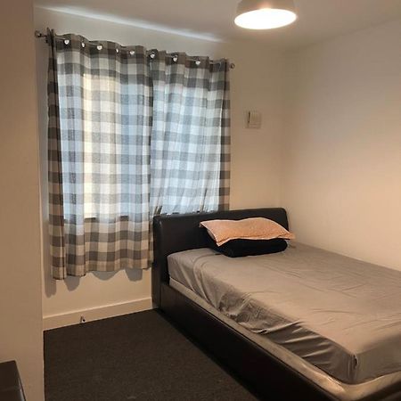 Double Bedroom With Ensuite Ilford Esterno foto