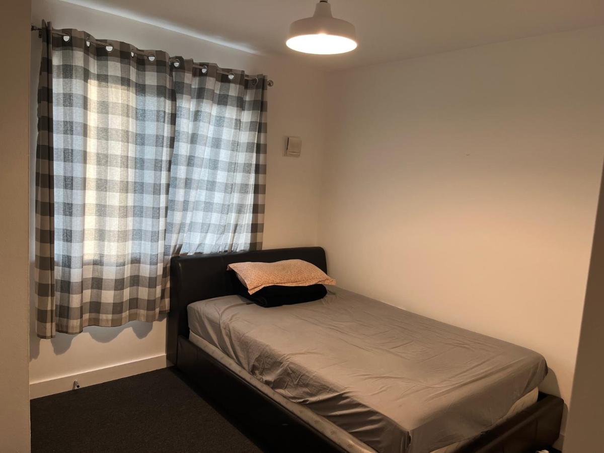 Double Bedroom With Ensuite Ilford Esterno foto
