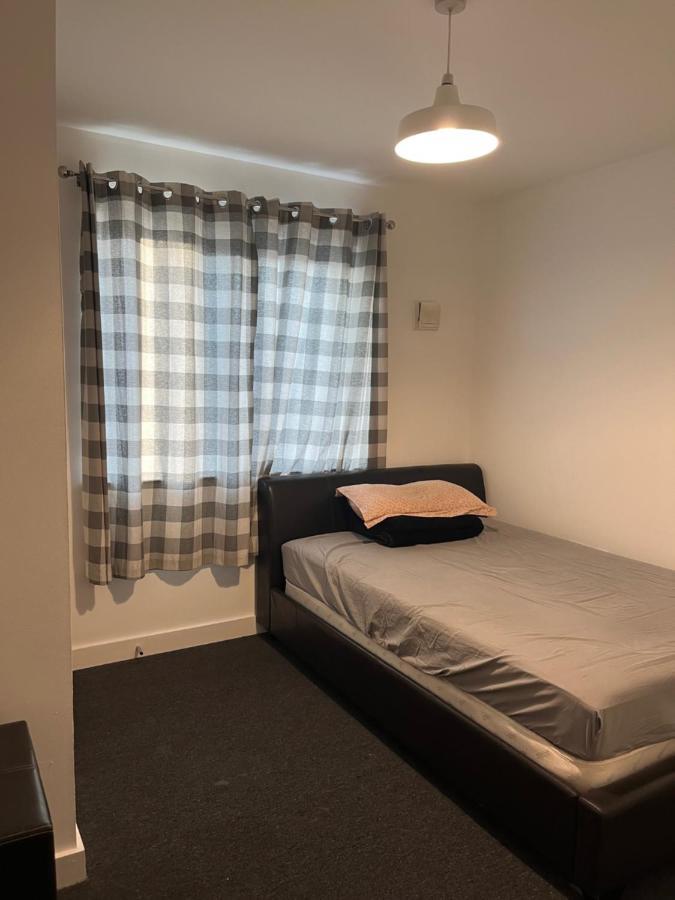 Double Bedroom With Ensuite Ilford Esterno foto